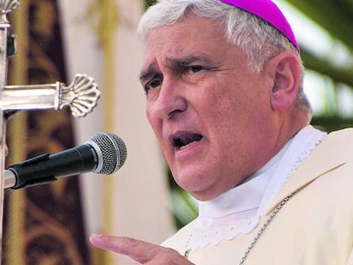 Abusi, il Vaticano indaga sul vescovo: la denuncia di un ex seminarista