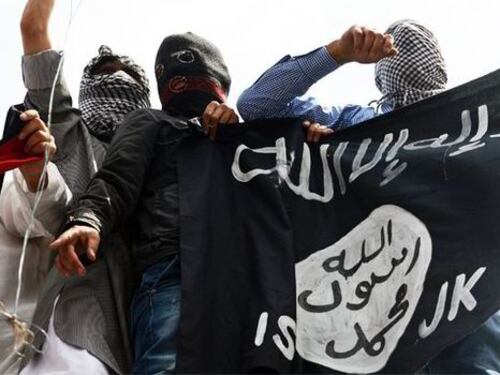 Fingeva di sparare sui passanti, espulso clandestino radicalizzato