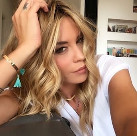 Elenoire Casalegno sexy a letto  12