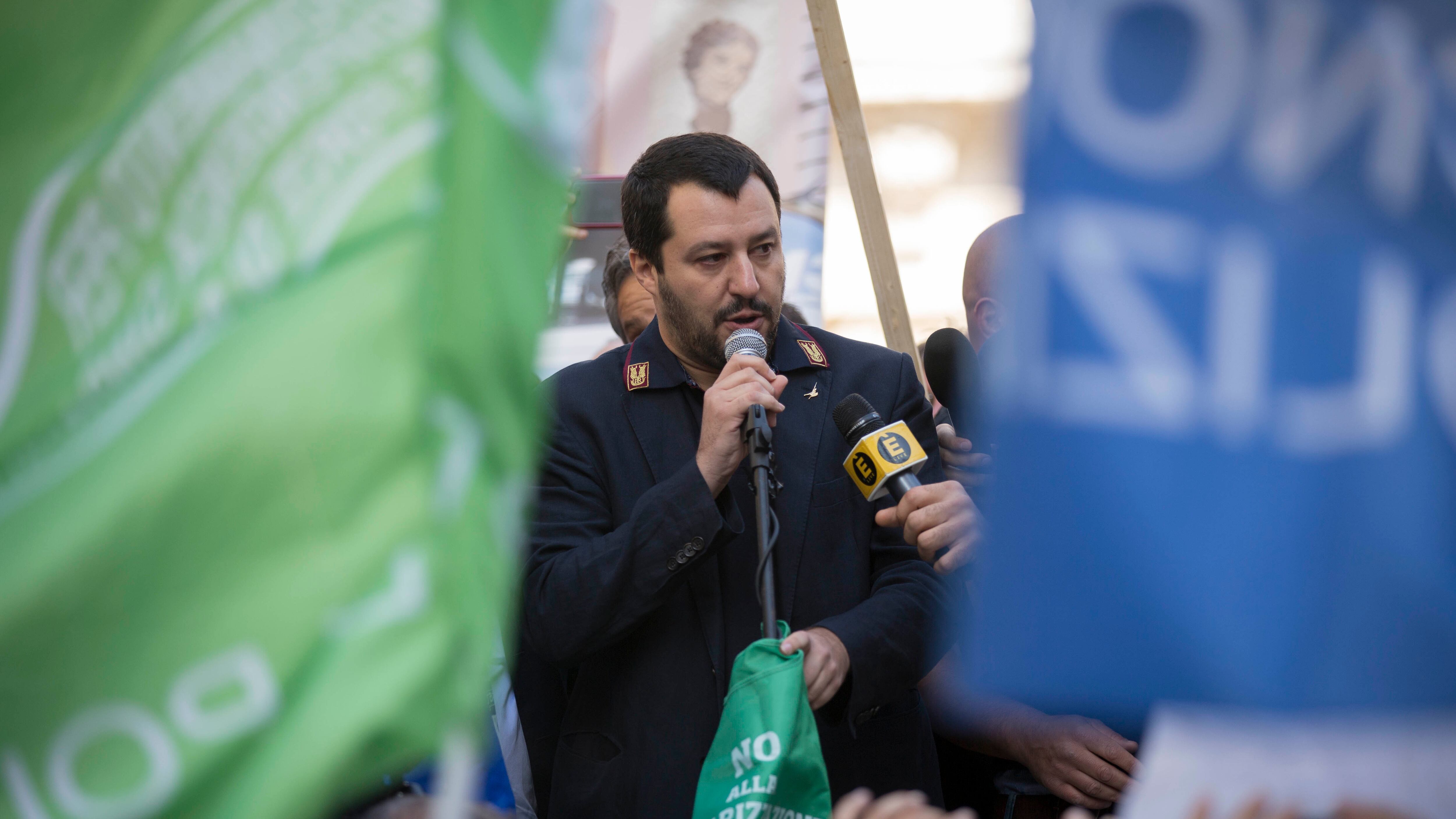 Stadio, carcere e mezzi: Salvini solo capolista (ma con il programma)