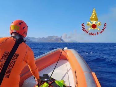 L'incendio scoppiato a Punta Molentis 9