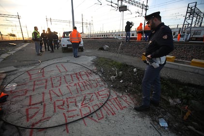 Gli antagonisti sabotano i treni 5