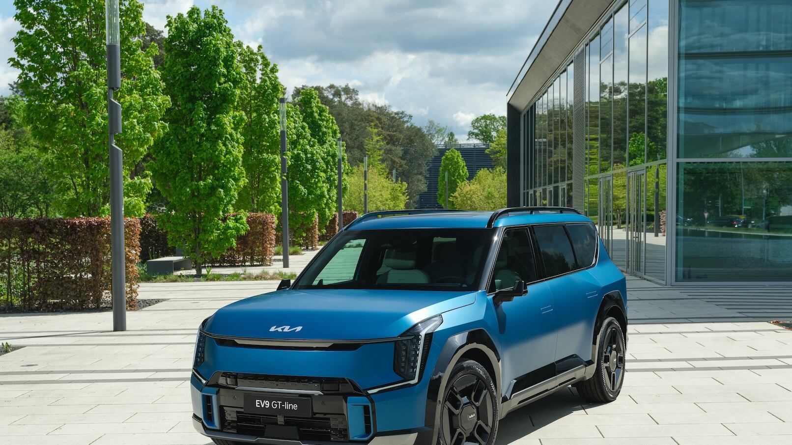 Kia EV9, svelate le caratteristiche del SUV elettrico 7 posti