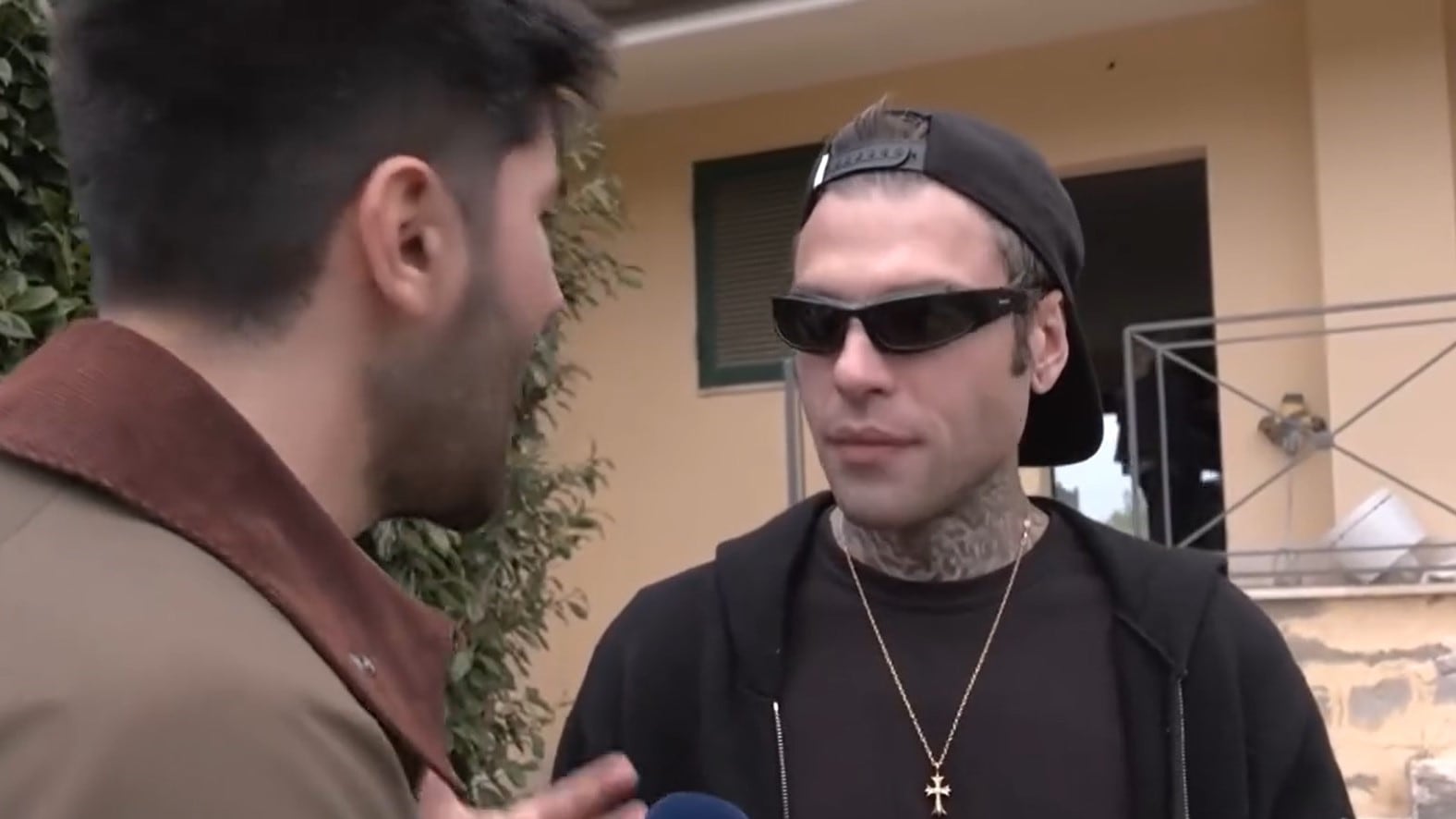 La lite Fedez-Iovino, le botte e gli ultrà-bodyguard