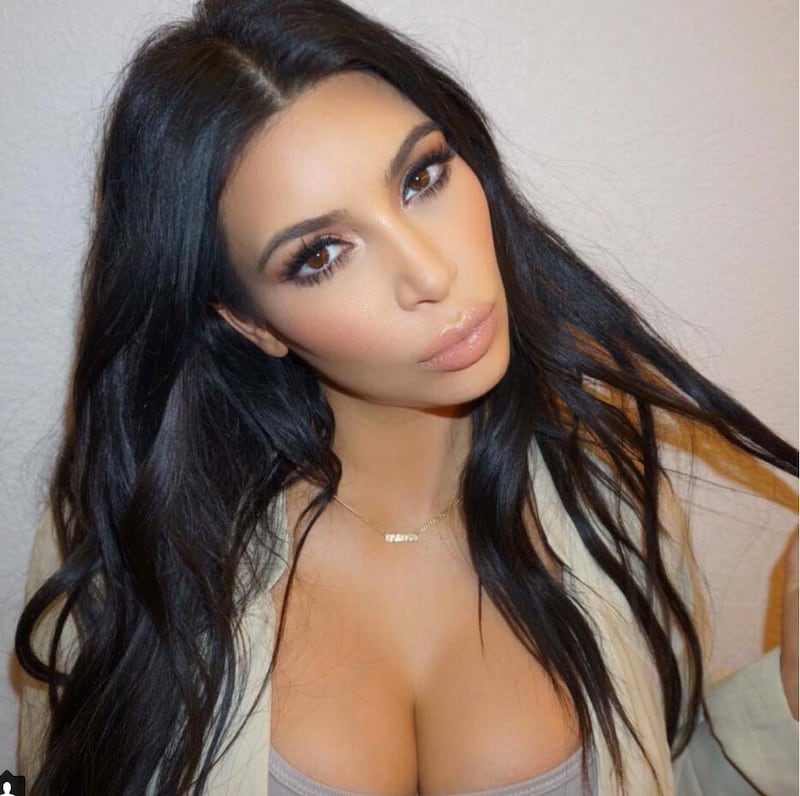 Kim Kardashian, shooting nuda nel deserto 8