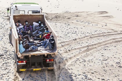 Ebola, 21 migranti isolati per ore alle Canarie 7