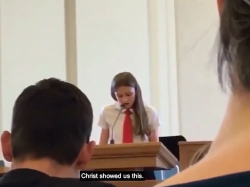 Utah, 12enne fa coming out in chiesa e i mormoni le spengono il microfono