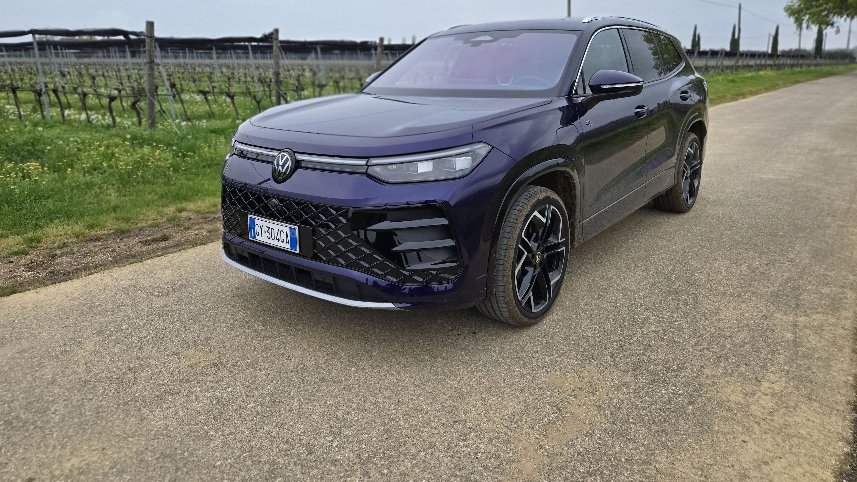 Volkswagen Tayron: primo contatto con il SUV, anche a 7 posti