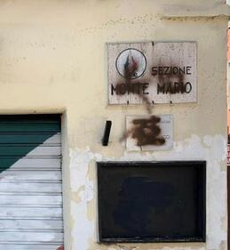 Roma, raid vandalico contro l'ex sede del Msi di via Assarotti  1