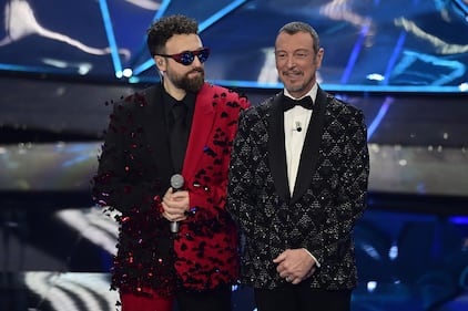 Sanremo 2024: ecco il look della finalissima del Festival di Dargen D'Amico 4