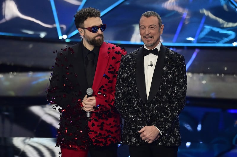 Sanremo 2024: ecco il look della finalissima del Festival di Dargen D'Amico 4