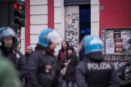 Askatasuna, le immagini dal centro sociale  9