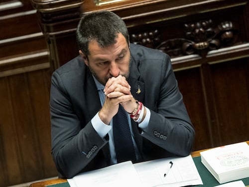 Salvini lancia la sfida all'Ue: "Ridiscuteremo i vincoli"