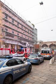 Palazzo in fiamme nel centro storico di Milano 9
