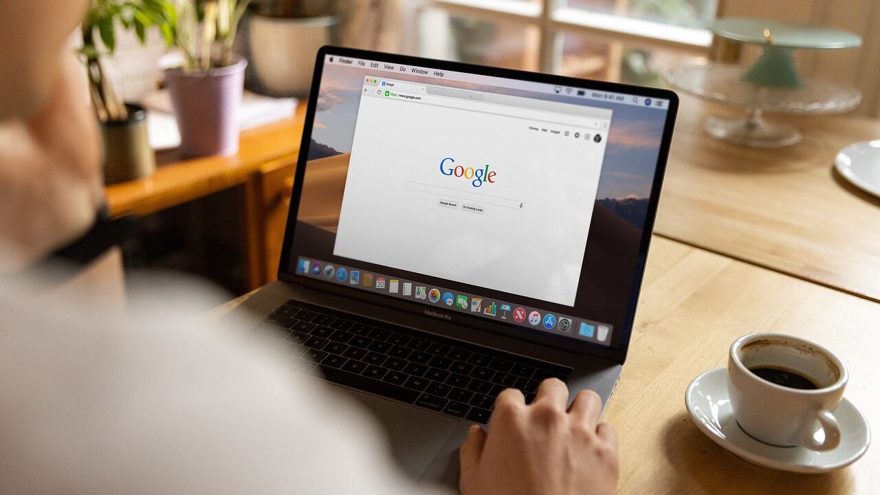 Attenti a questi annunci su Google. La trappola degli hacker per rubare le password
