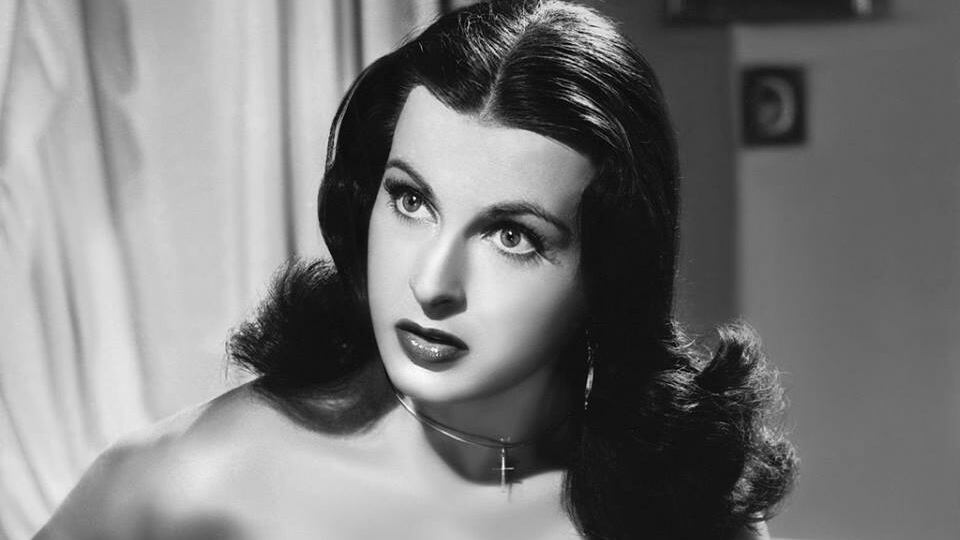 Addio all'icona sexy che con lo sguardo faceva sognare l'Italia