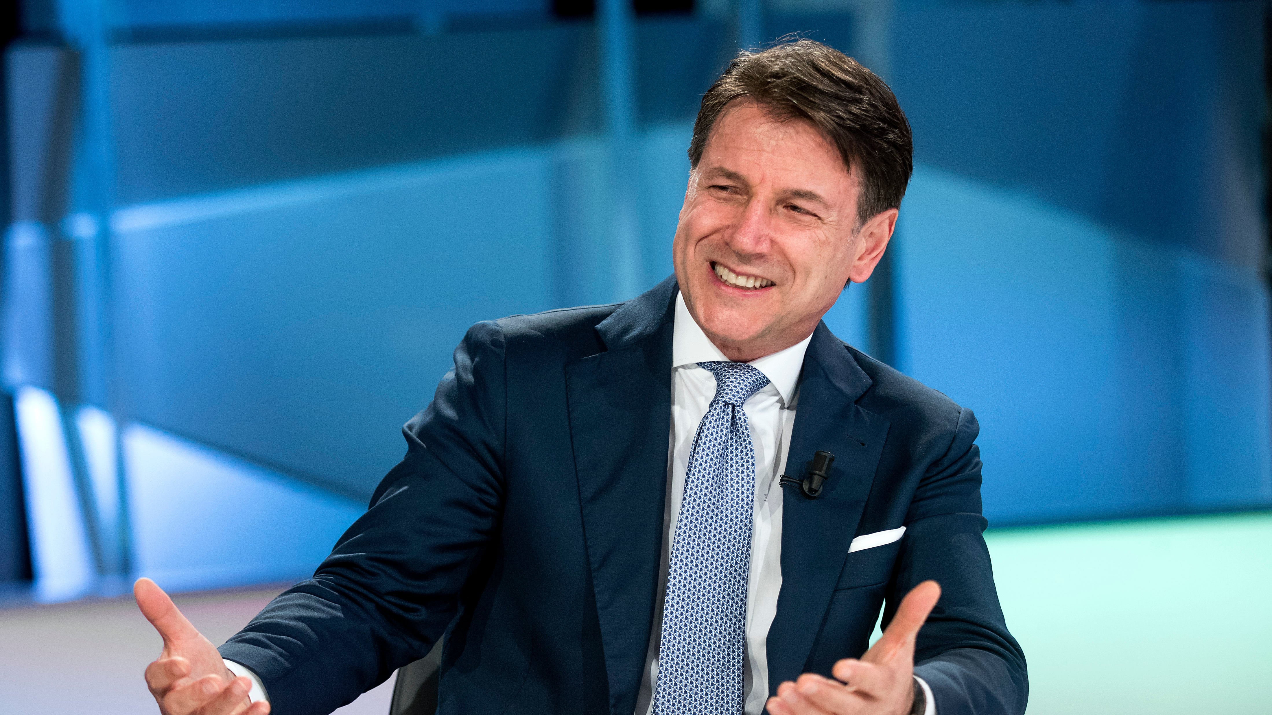 Conte è già sulla graticola: "Sa chiederci solo soldi"