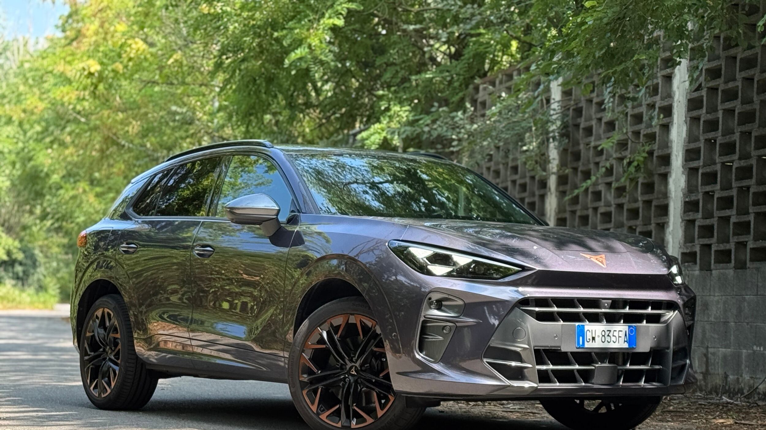 Cupra Terramar e-Hybrid VZ 272 CV: la sportiva plug-in che sorprende per brio, stile e autonomia