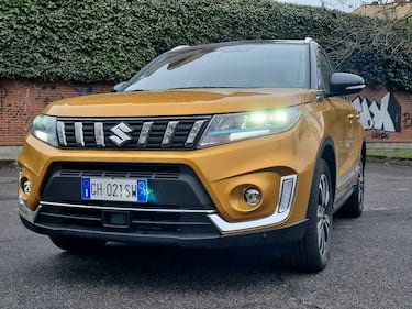 Suzuki Vitara Hybrid 140V: guarda le foto 7