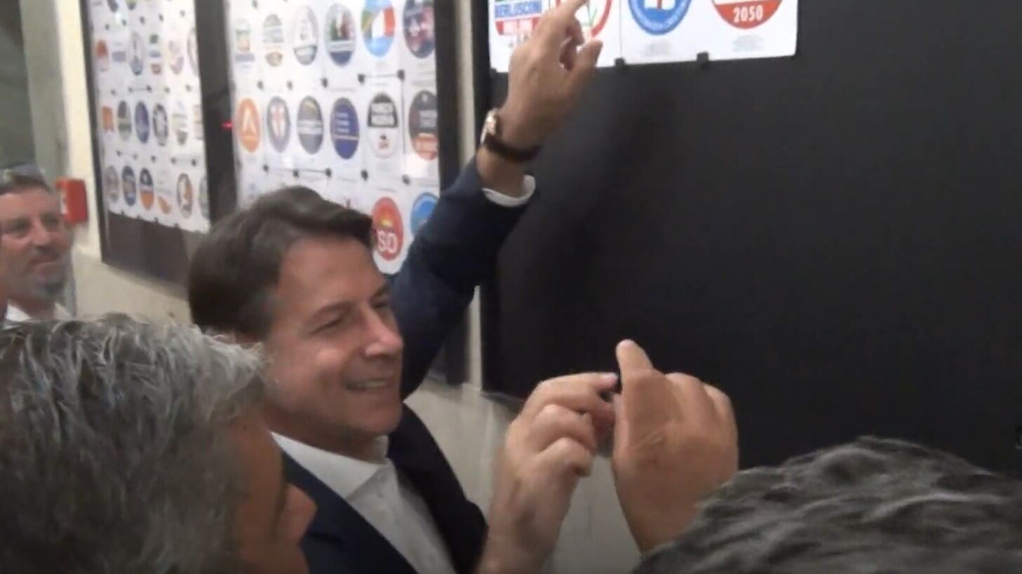 Conte inciucia già coi dem. E poi fa subito dietrofront