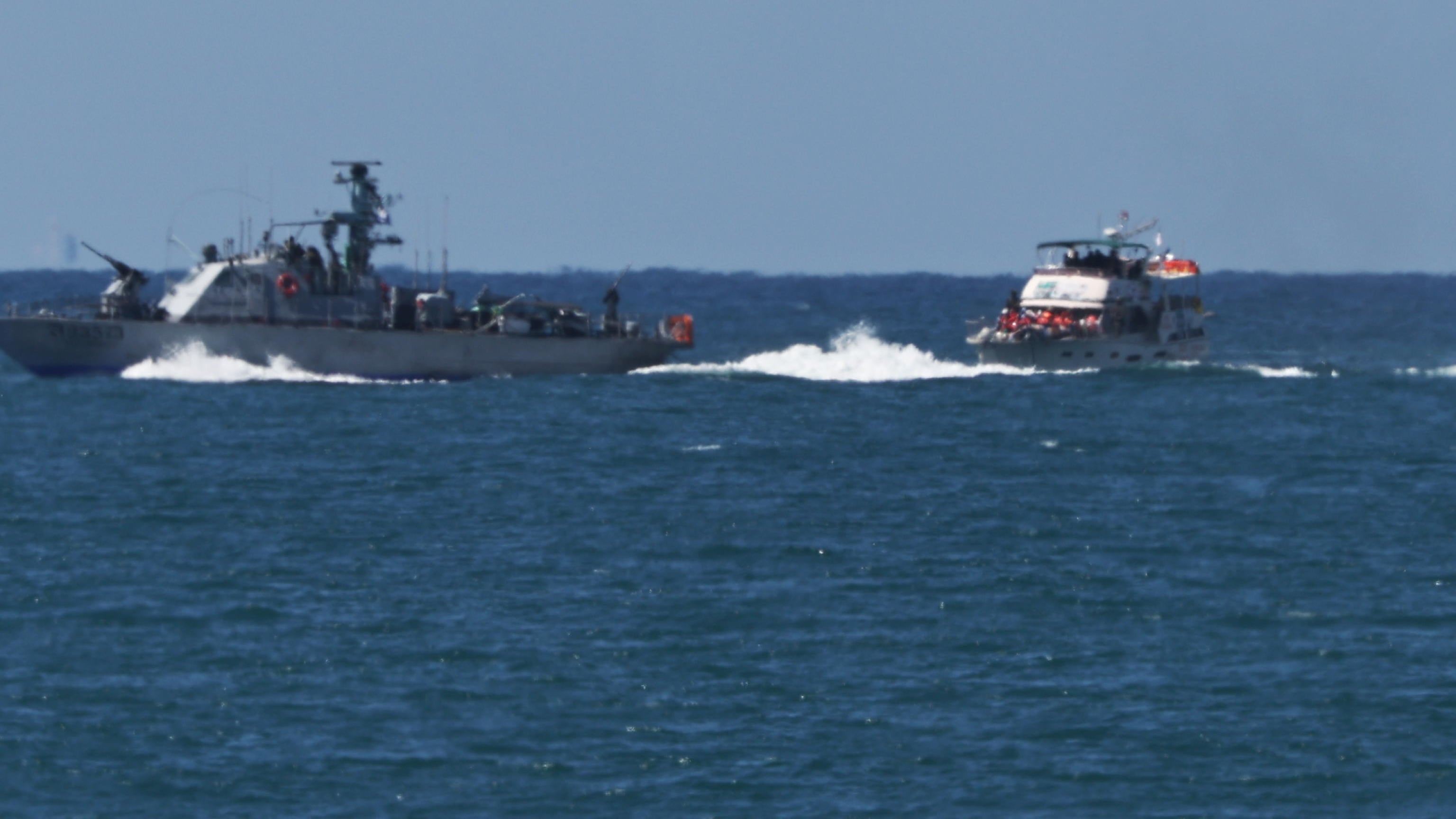 Flotilla, i 46 italiani sbarcati ad Ashdod. Crosetto: "Arresti di Israele leciti perché blocco legittimo"