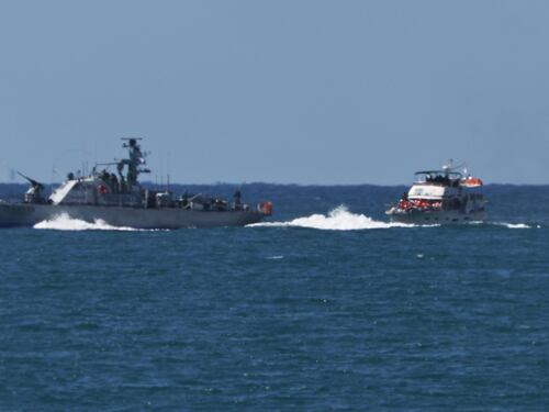 Flotilla, i 46 italiani sbarcati ad Ashdod. Crosetto: "Arresti di Israele leciti perché blocco legittimo"