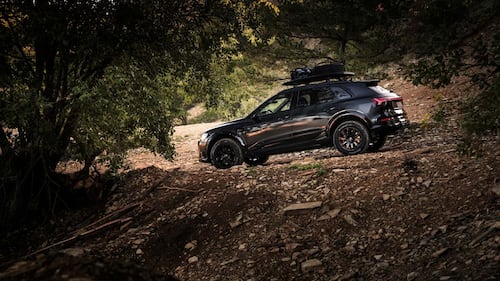 Audi Q8 e-tron edition Dakar, guarda tutte le foto 4