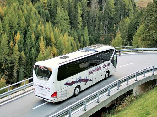 Incastrato nel bagagliaio dell'autobus, l'incredibile "viaggio" di un 20enne