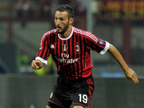 "Mi raddrizzeranno le gambe": Zambrotta si opera, cosa succede all’ex terzino