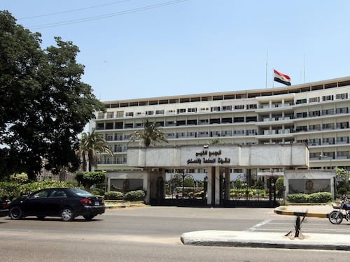 Egitto, Mubarak lascia il carcere. Domiciliari in ospedale al Cairo