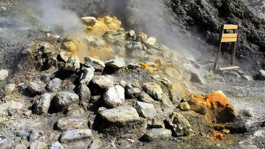 Terremoti, nuove scosse nei Campi Flegrei: la più forte di magnitudo 3.2