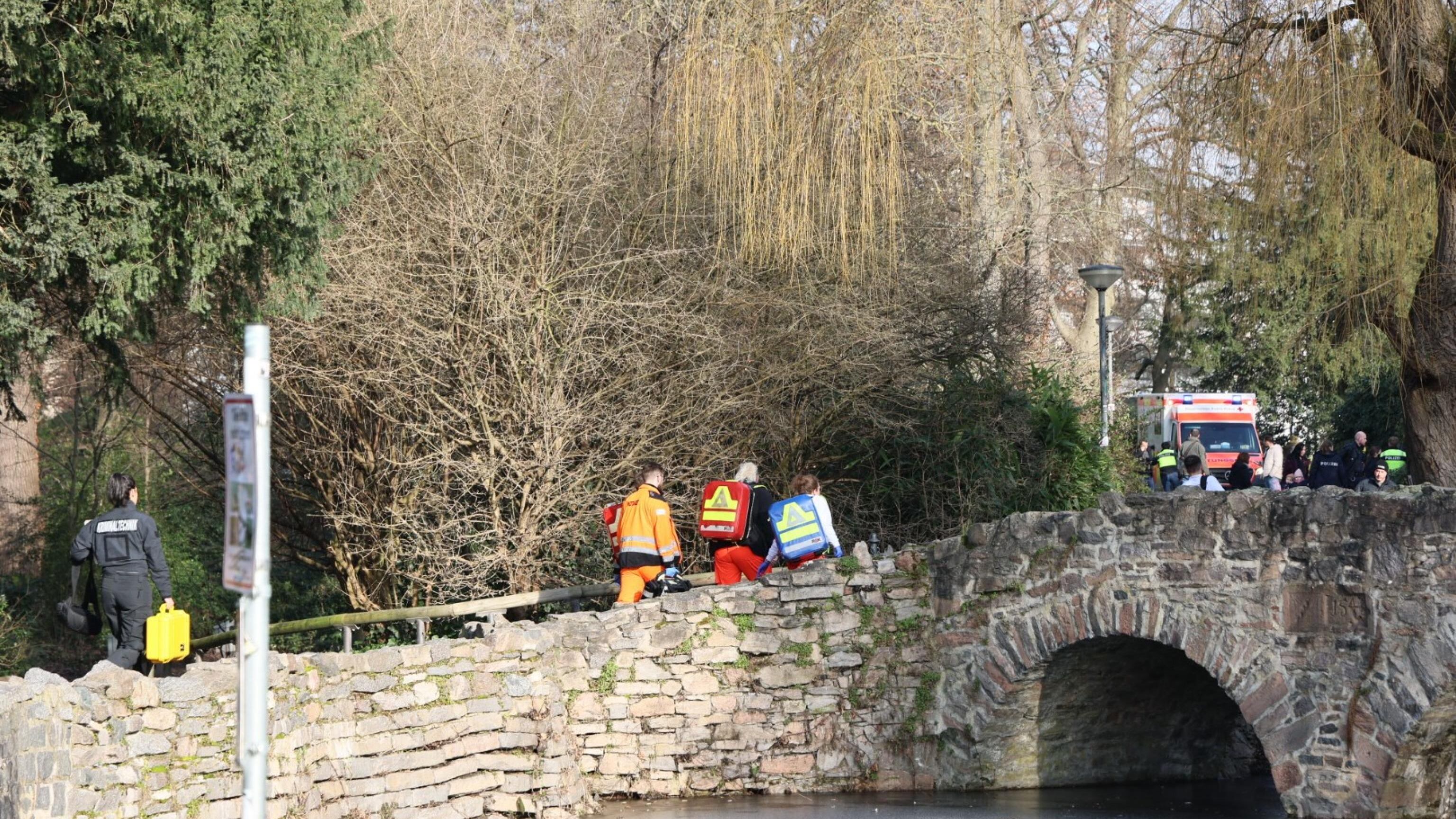 Assalto col coltello in Baviera. Almeno 2 morti: colpiti i bimbi di un asilo