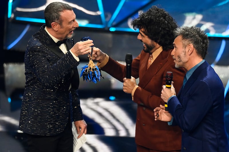 Sanremo 2024: ecco il look della prima serata del Festival da Renga e Nek 3