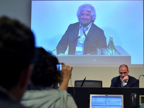 Grillo all'assemblea dei soci: "Eni ha dato vita a un sistema corruttivo"