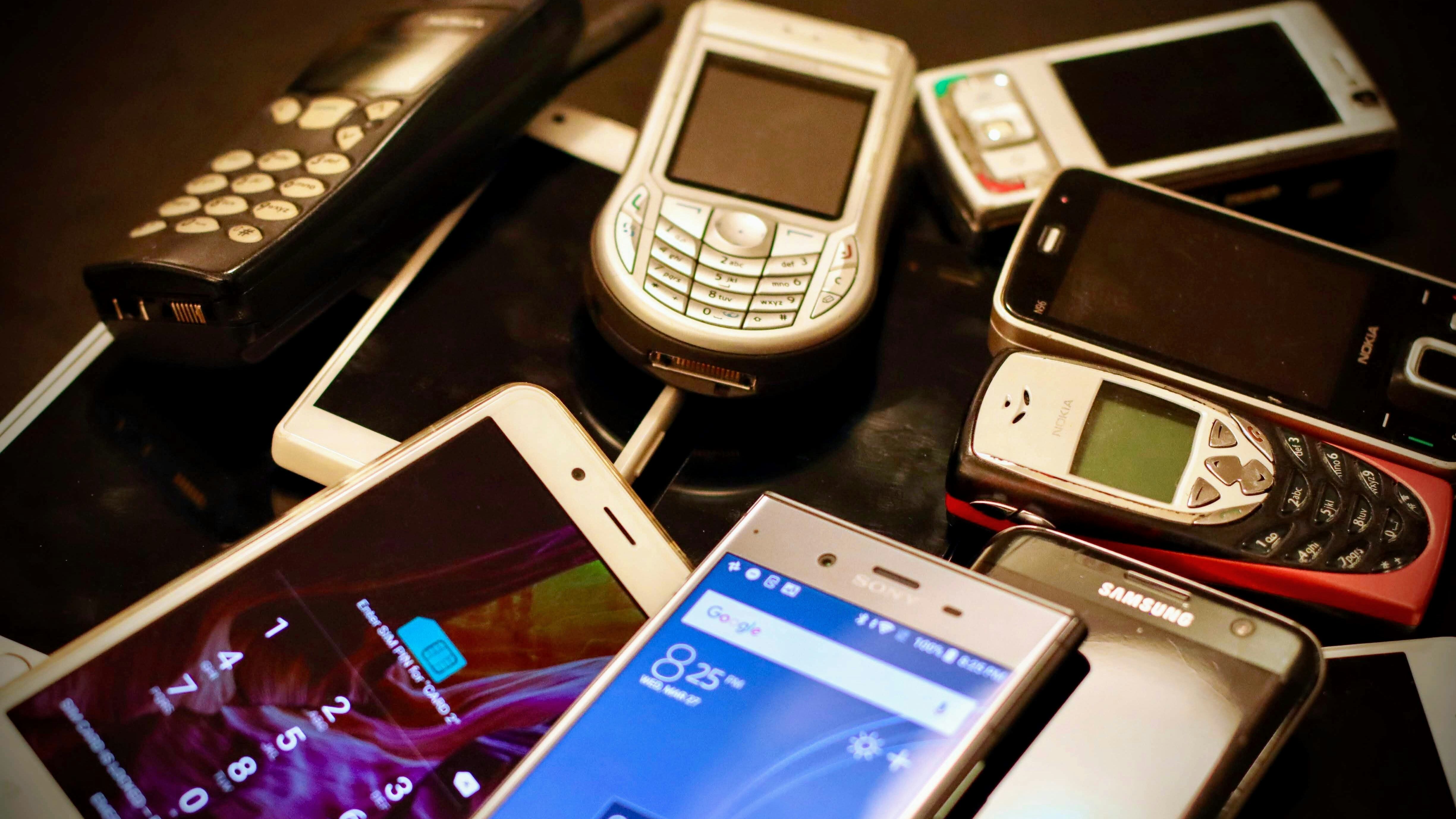 Mossa anti-Trump dell'Ue: funzionari in Usa solo con telefoni usa e getta