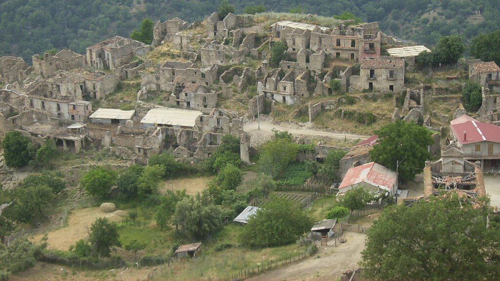 Rovine e ritorni. Quel che resta dell'Italia in via d'abbandono
