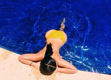 Kim Kardashian, tra passerelle e selfie hot 61