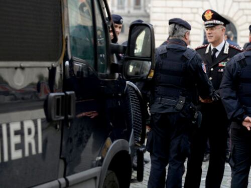 Brianza, rivolta al Cda: operatore sequestrato e pestato da stranieri
