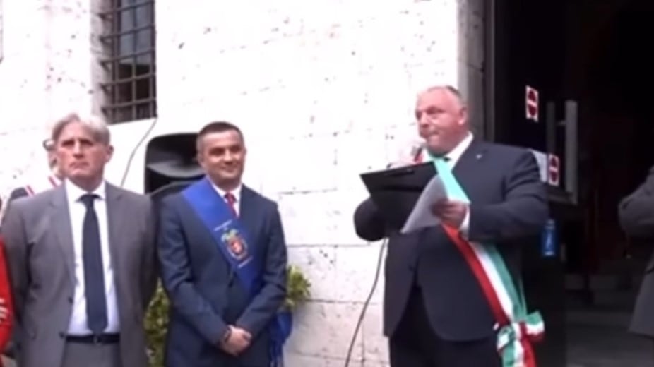 25 aprile, blitz dell'Anpi: il sindaco non può parlare