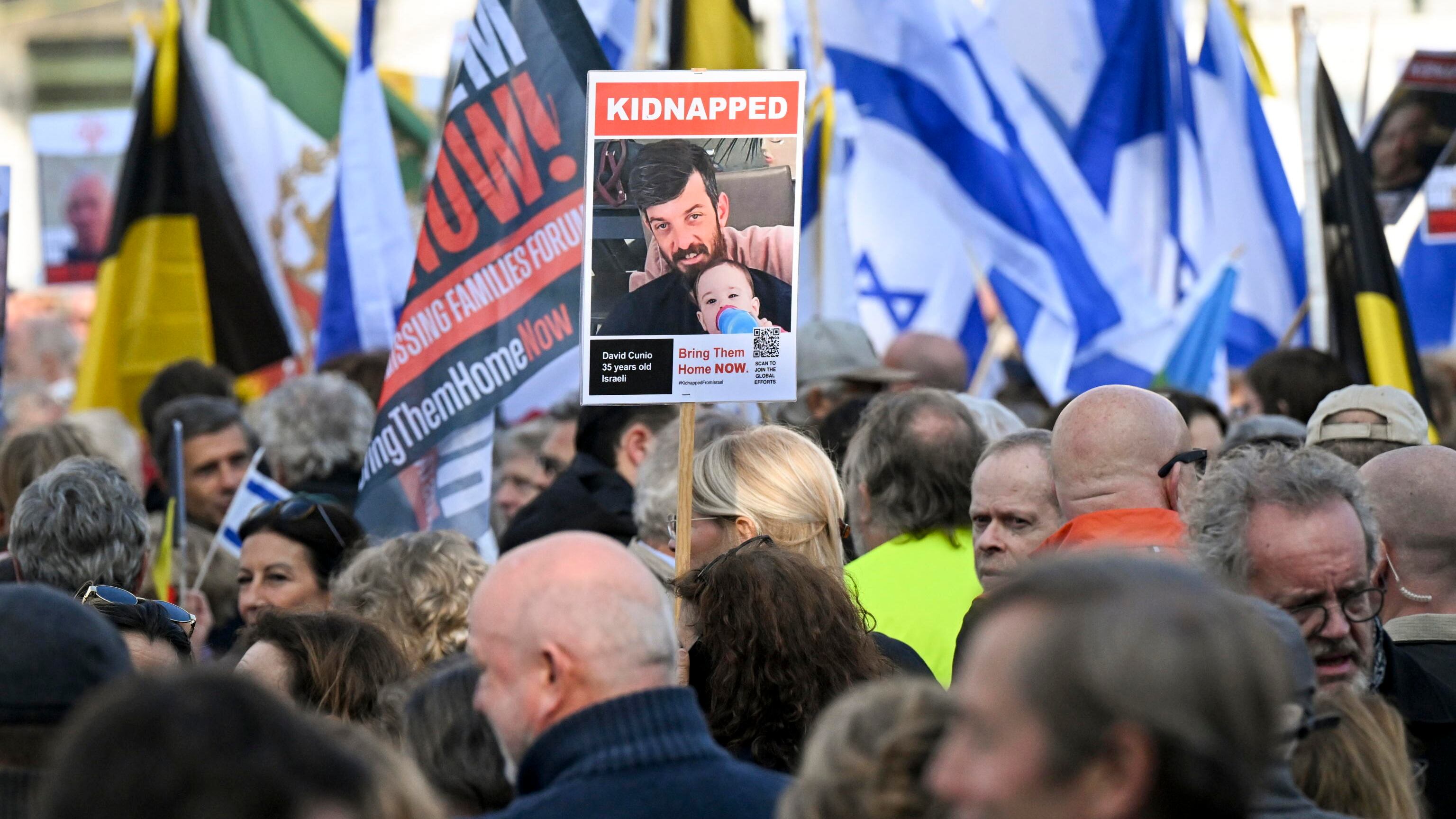 Manifestazione per gli ostaggi di Hamas