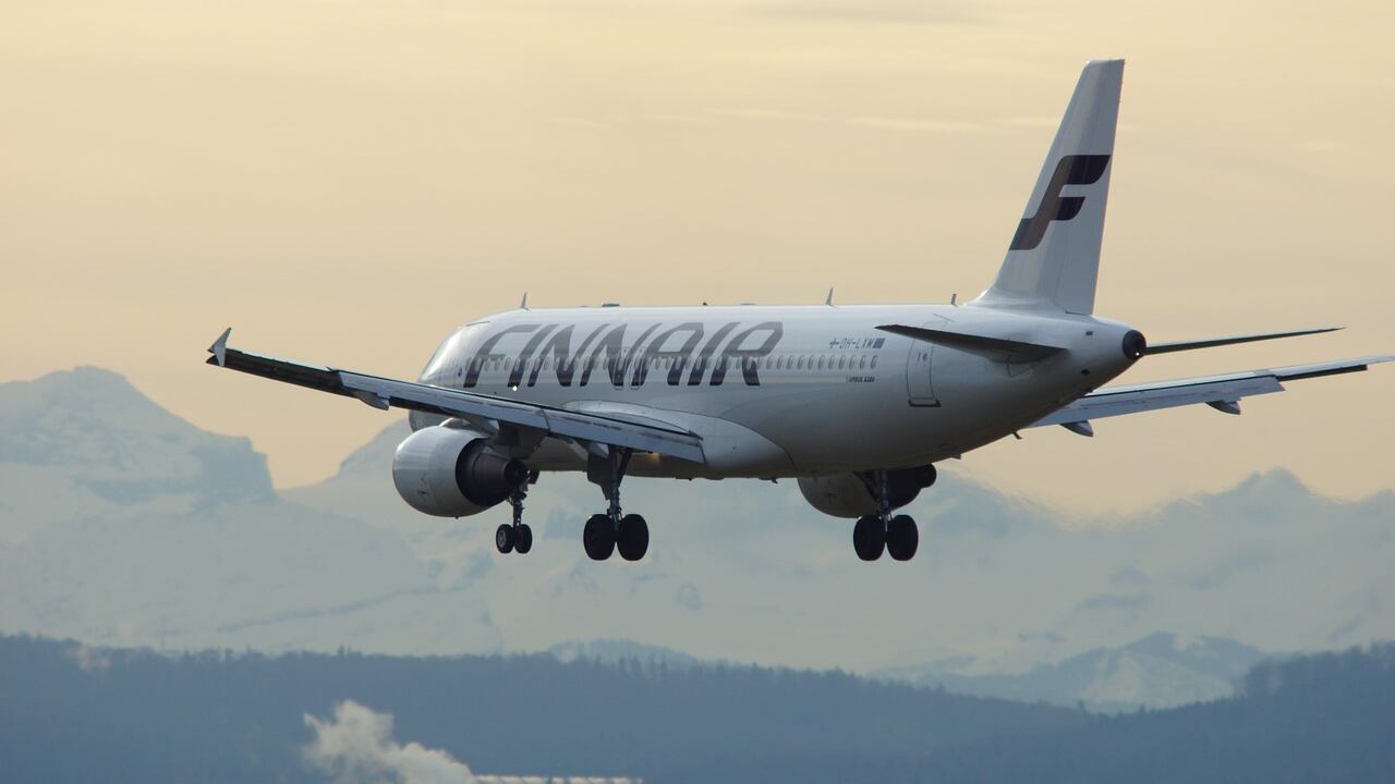 Finnair, passeggeri costretti a pesarsi prima del decollo: è polemica
