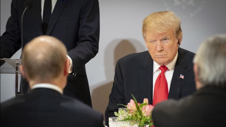 L'Ue è terrorizzata da Trump. Hacker svelano i messaggi dei diplomatici