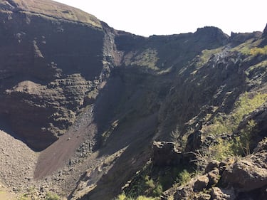 Vivere sulle pendici del Vesuvio tra fatalismo e rischio eruzione 7