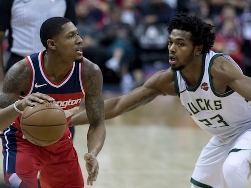 Arresto e taser per il cestista dei Milwaukee Bucks
