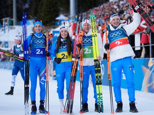Nella bolgia Anterselva i Fantastici 4 regalano l'argento nel biathlon