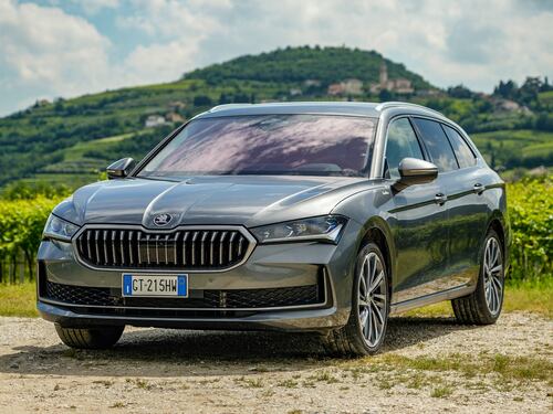 Skoda Superb, primo contatto con l'ammiraglia da famiglia