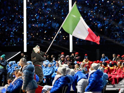 Olimpiadi, il lieto fine per il ragazzino lasciato a piedi dall’autobus presente all’alzabandiera