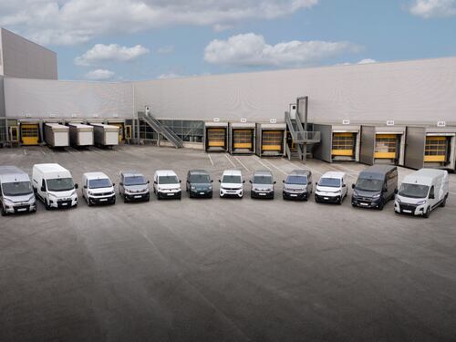 La carica dei veicoli commerciali Stellantis Pro One Vans