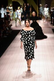 Monica Bellucci e le star in passerella per Dolce & Gabbana 1