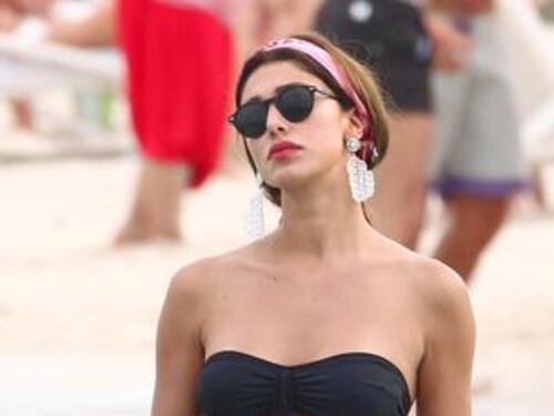 Belen Rodriguez sexy in spiaggia